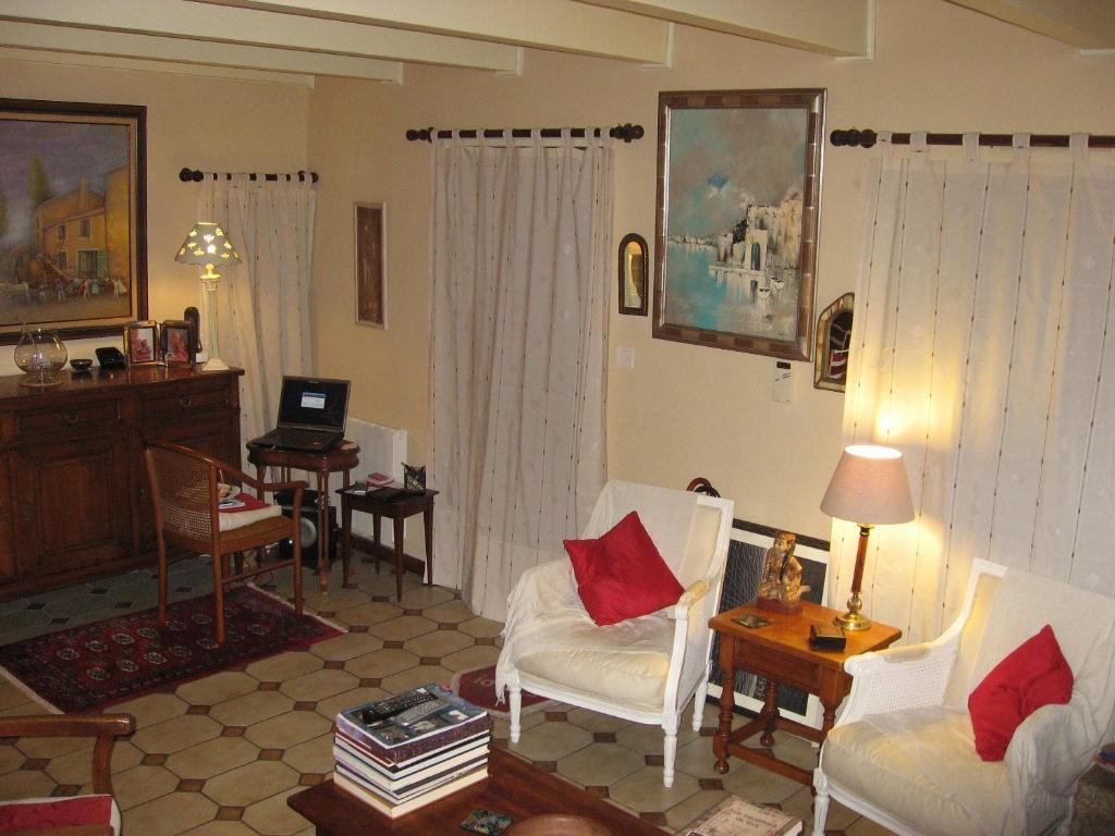 L' Esterlanges Suite Famille 2 Chambres 4 Personnes Proche Puydufou Saint-Vincent-Sterlanges ภายนอก รูปภาพ