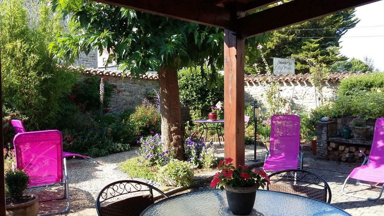 L' Esterlanges Suite Famille 2 Chambres 4 Personnes Proche Puydufou Saint-Vincent-Sterlanges ภายนอก รูปภาพ