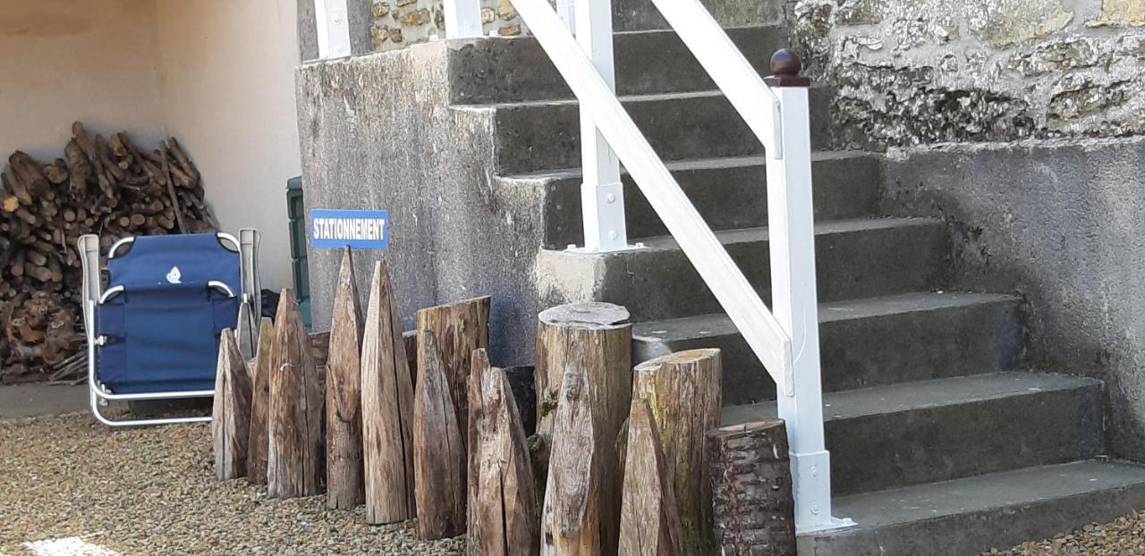 L' Esterlanges Suite Famille 2 Chambres 4 Personnes Proche Puydufou Saint-Vincent-Sterlanges ภายนอก รูปภาพ