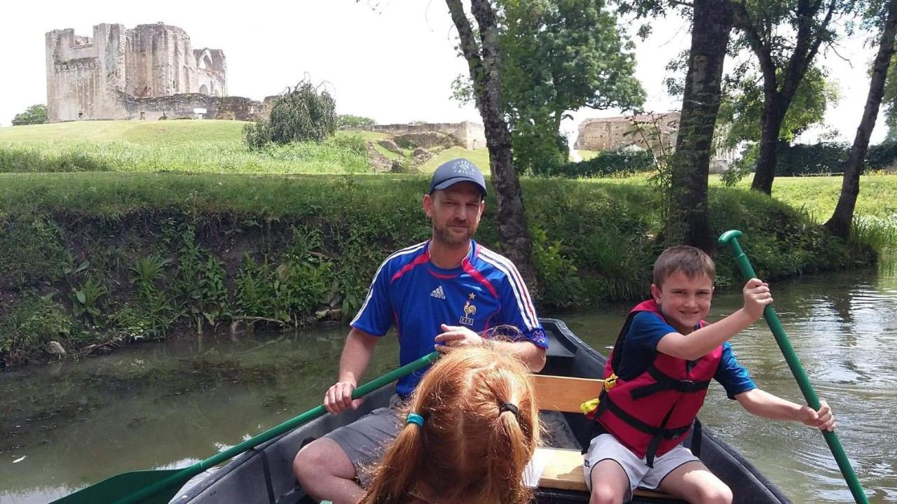 L' Esterlanges Suite Famille 2 Chambres 4 Personnes Proche Puydufou Saint-Vincent-Sterlanges ภายนอก รูปภาพ